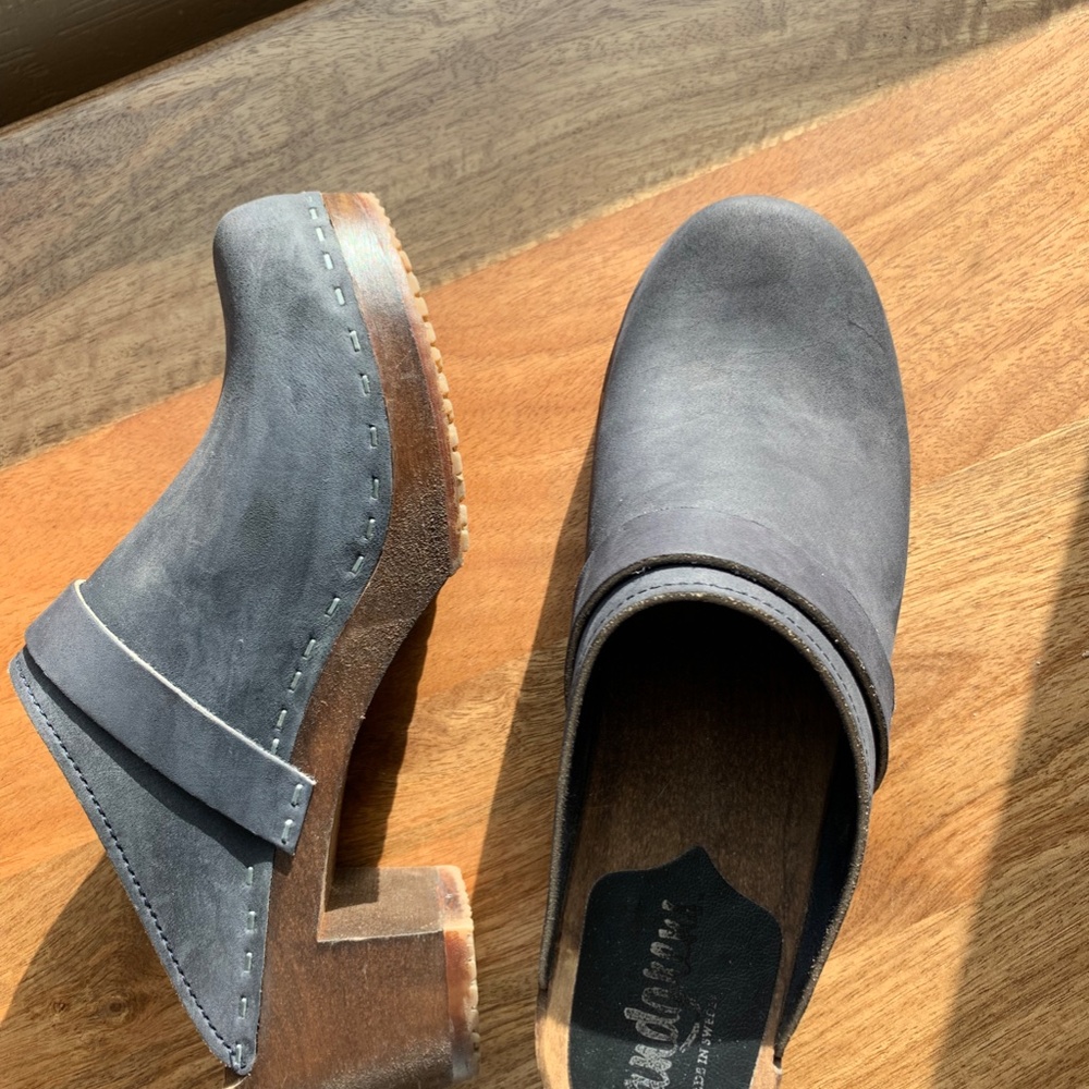 Sandgrens Navy Clogs, 39